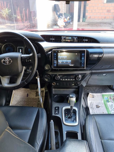 Imagen 6 de 10 de Toyota Hilux Automática