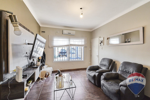 Imagen 3 de 30 de Venta Casa 3 Ambientes Ciudad Jardin Con Pileta