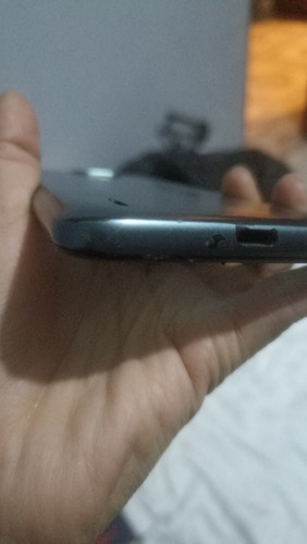 Celular Moto E7 Color Verde Dual Sin 32 Gb (Usado)
