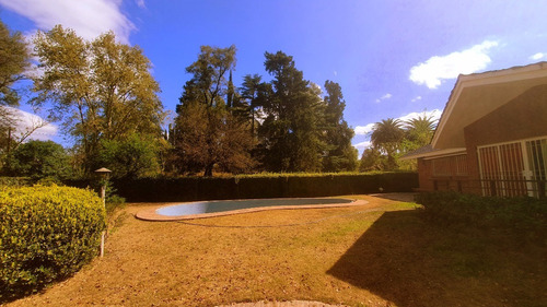 Imagen 25 de 30 de Villa Allende Golf-cóndor Alto-alquiler-frente A Cancha- Amoblada-pileta- 6 Dorm-