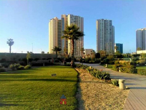 Imagen 2 de 19 de Departamento En Venta De 3 Dorm. En La Serena
