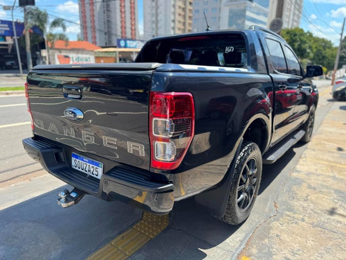 Ford Ranger 2.2 Black Cab. Dupla 4x2 Aut. 4p Automática sequencial
