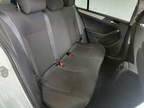 Imagen 13 de 15 de Volkswagen Jetta Comfortline 2017