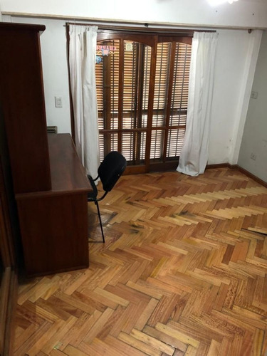 Imagen 21 de 30 de Casa En Venta De 3 Dormitorios C/ Cochera En Lomas Del Mirador