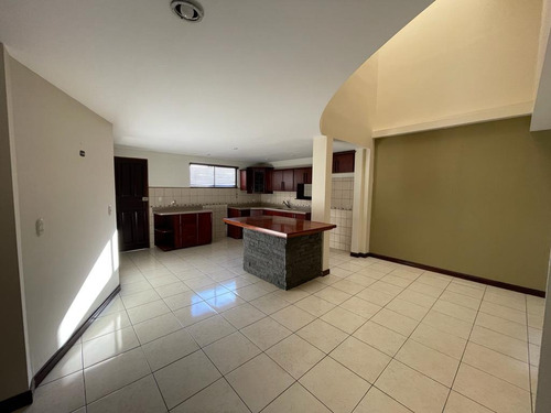 Imagen 3 de 17 de Vendo Hermosa Casa , Curridabat, Resd, Torre Del Este.