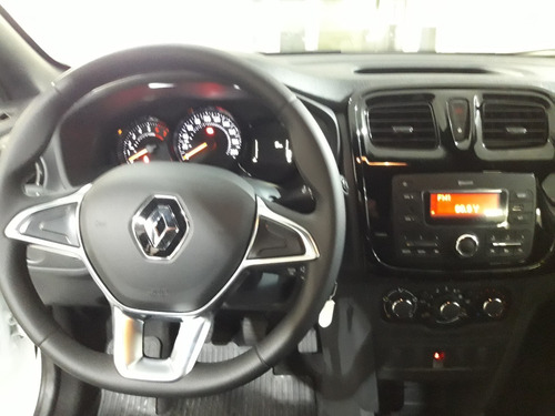 Renault Logan Life 1.6 Negro $ 1.260.000- Car One Sp