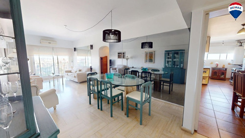 Venta 4 Amb Piso Alto Con Cochera En Colegiales