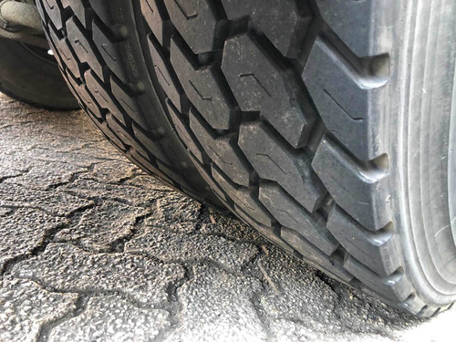 Imagem 9 de 14 de Iveco Cursor 450e 33t 10/11 Branco Gustavo-caminhões
