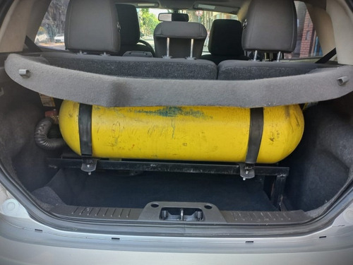 Ford Fiesta Titanium 5p Full Gnc Impecable Permuto/financio
