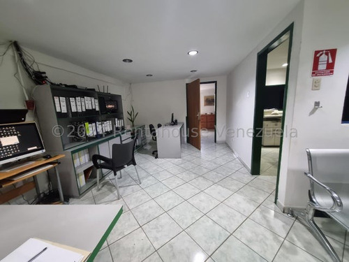 Francisco Rojas Norscia Rentahouse Alquila, Magnifico Galpón Comercial En Zona Industrial De Barquisimeto, Listo Para Operar Como Almacén O Procesadora, 2 4 - 1 9 7 8 1 , Invierte Con Rentahouse!!!