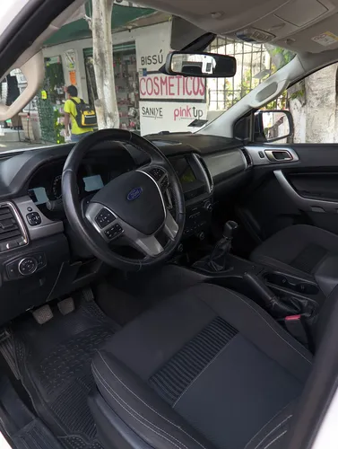 Ranger Doble Cabina Xlt Plus Estándar Trae 32000 Km.