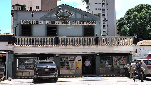 En Venta Casa Comercial Con Fondo De Comercio De Panaderia