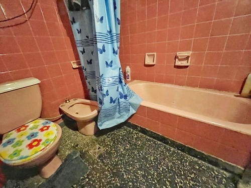 Imagen 10 de 24 de En Venta Casa, Multifamiliar, A Reciclar!! (villa Lugano)