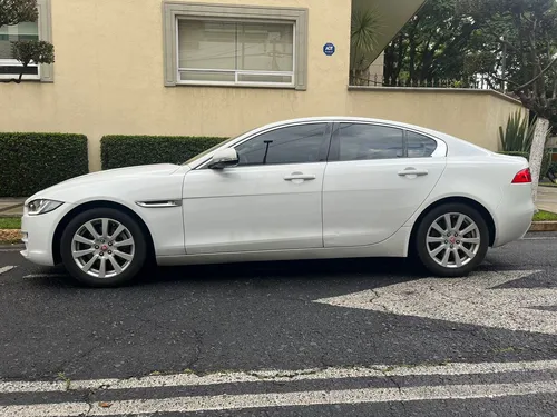 Jaguar XE PURE TECH