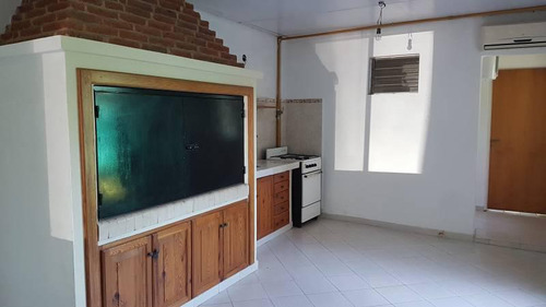 Amplio Departamento De 2 Ambientes
