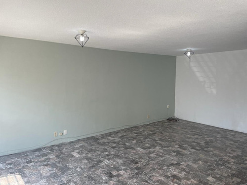 Excelente Oportunidad!!! Casa En Venta En Viveros Del Valle A Dos Minutos De Los Bastones