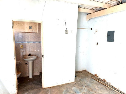 Imagen 6 de 6 de Venta Galpon Barrio Sucre Barcelona