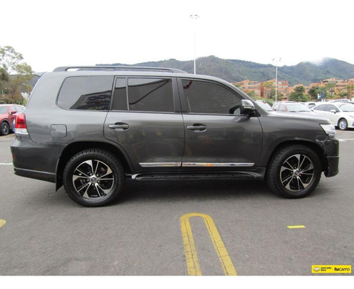 Toyota Land Cruiser 5.7 Vx Lc200