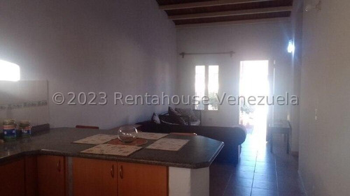 Imagen 29 de 30 de Casa En Alquiler En Cabudare, Lara, En La Av Ribereña, Conjunto Cerrado, Amoblada, Tanque, Código Flex 23-21499, Dds, 31/03