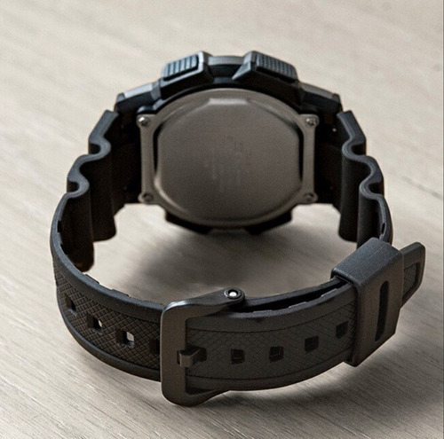 Reloj Casio Ae1000 Hora Mundial, 10 Años De Batería, 100mts Correa Plateado