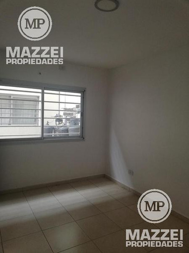 Imagen 7 de 9 de Retasado