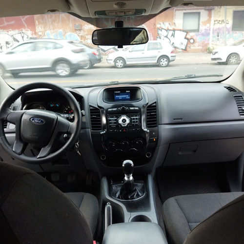 Imagen 14 de 15 de Ford Ranger 2.2 Turbo Diesel Doble Cabina 4x2