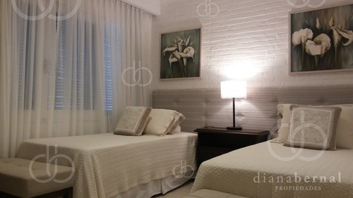 Casa En Punta Del Este Paya Mansa, 6 Dormitorios + Dep Y Piscina. - Ref: 42993