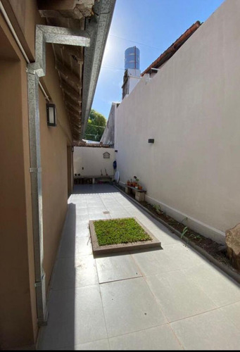 Oportunidad Casa 2 Amb Con Cochera Escucha Oferta