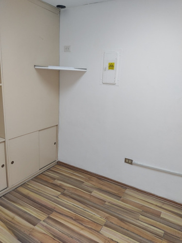 Imagen 8 de 12 de Venta Oficina Centro Profesional Santa Paula