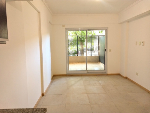 Imagen 3 de 13 de Venta O Permuta Departamento Duplex 2 Ambientes Al Frente C/ Patio Y 2 Cocheras A Estrenar