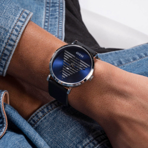 Reloj Guess Idol Para Caballero Correa Negro Bisel Plateado Fondo Azul