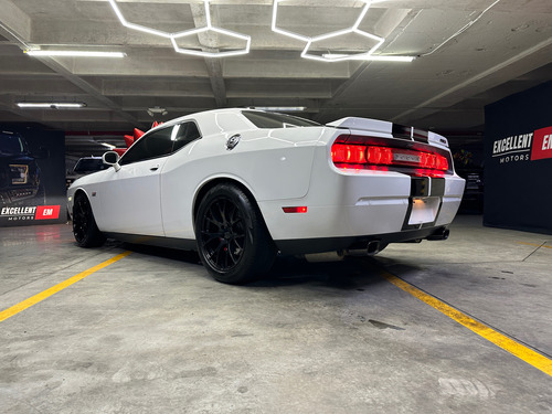 Dodge Challenger 6.4 Srt8 V8 At