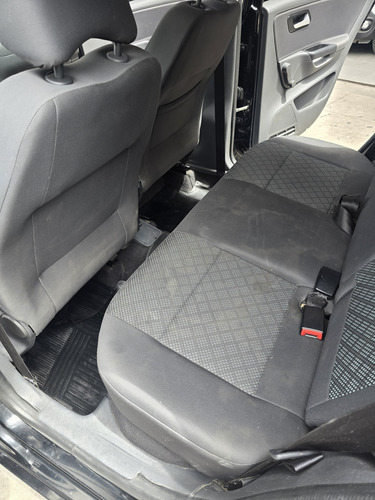 Volkswagen Suran 1.6 Comfortline 101cv