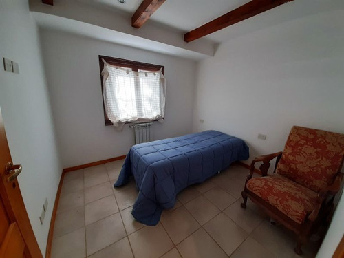 Imagen 6 de 11 de Casa Cerca Del Centro En Ph, 2 Dor, Jardin E/aut. Bariloche