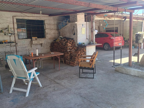 2 Casas Con Entrada Para Autos En Colón A Mts De Av Garzón