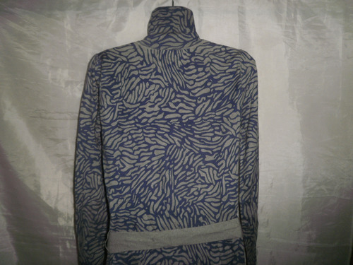 Buzo Daniel Cassin. Talle S (Usado)