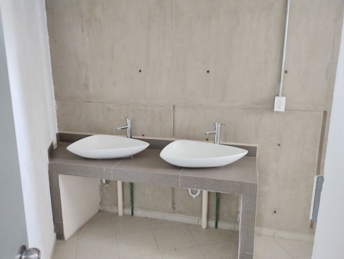 Renta De Oficinas En Milenio Iii De 275 M2, Gran Ubicación !!