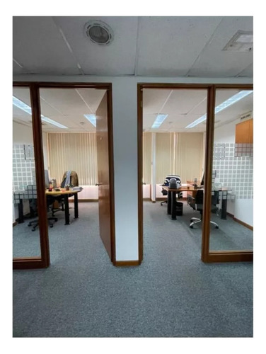 Alquiler Oficina 230 Metros Chuao Estacionamientos Inquilino Y Visitantes 2 Baños Vigilancia C4w