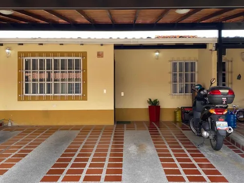 Anm. Casa En Valle De Oro