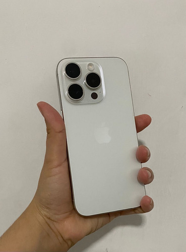 Apple iPhone 15 Pro (1 Tb) - Titanio Blanco (Usado)