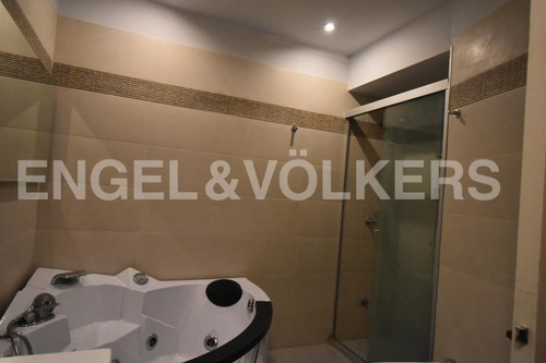 Casa En Venta En Carrasco Con Piscina