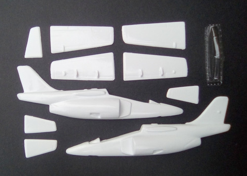 Imagen 2 de 9 de Maqueta Para Armar De Avión Fma Ia 63 Pampa (1/72)