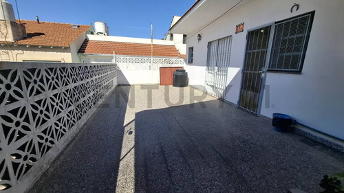 Venta De Ph 3 Ambientes En Banfield, Lomas De Zamora.