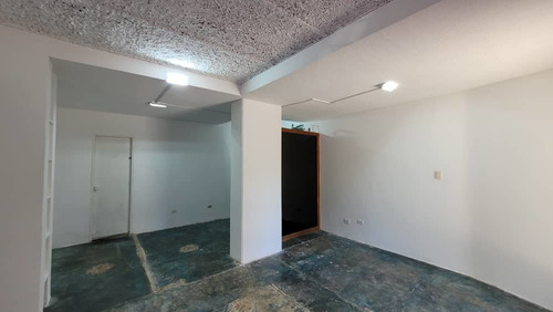 Imagen 4 de 5 de Gm: Local Comercial En Alquiler Av 5 De Julio Puerto La Cruz