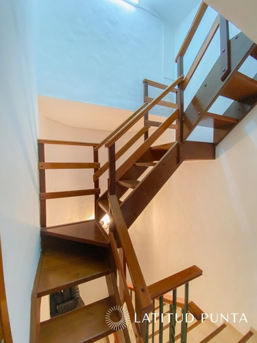 Casa En Cantegril- Ref: 1335