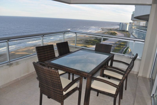 Apartamento En Alquiler Por Temporada De 3 Dormitorios En Pl