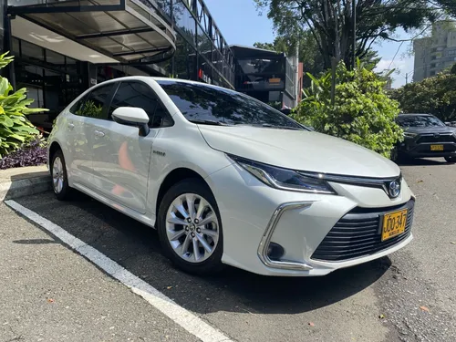 Toyota Corolla 1.8 Xe-i Hibrido At 4x2 2020