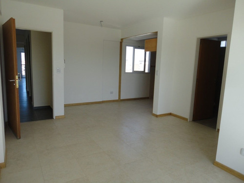 Imagen 3 de 15 de Departamento En Venta 1 Dormitorio Cochera En Morón
