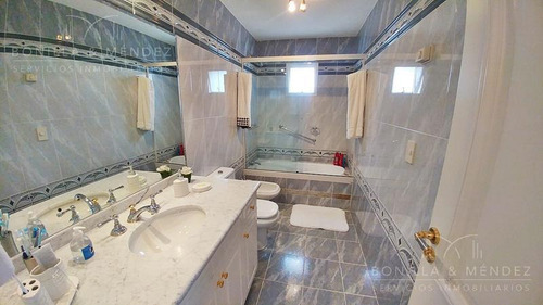 Coral Tower, Playa Mansa, 50% Contado Y Saldo En 18 Meses Sin Intereses.