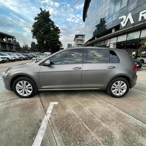 Imagen 4 de 20 de Volkswagen Golf 2016 1.4 Comfortline Tsi Dsg